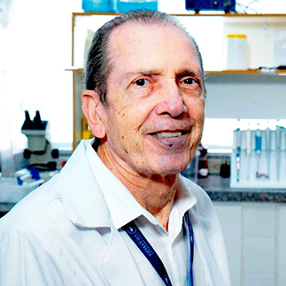 Dr. Elisardo Vasquez